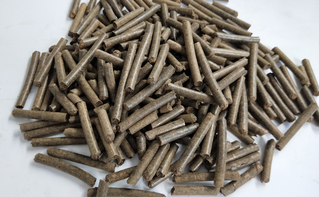 鋸末顆粒機的生物質(zhì)環(huán)保顆粒燃料 鋸末顆粒機的生物質(zhì)環(huán)保顆粒燃料