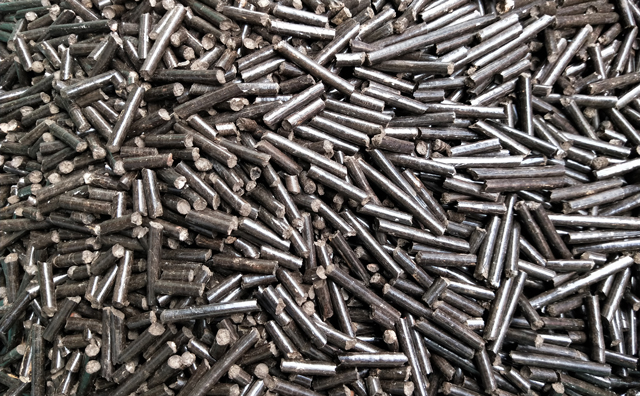 鋸末顆粒機(jī)山東木屑顆粒燃料 鋸末顆粒機(jī)山東木屑顆粒燃料