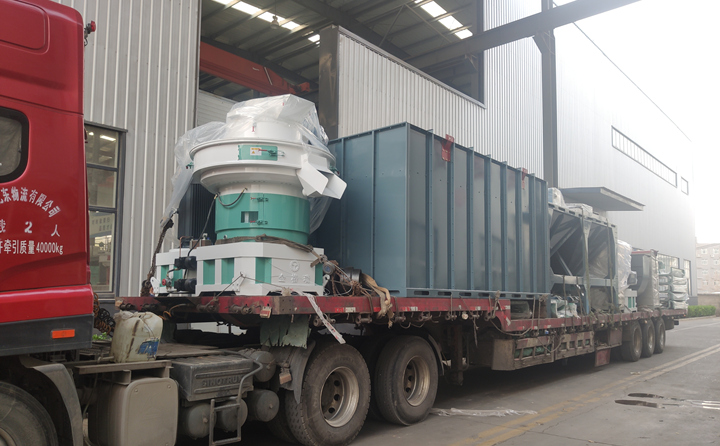 2臺(tái)新式660顆粒機(jī)生產(chǎn)線發(fā)貨 2臺(tái)新式660顆粒機(jī)生產(chǎn)線發(fā)貨