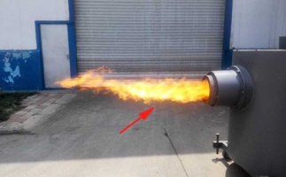 山西客戶來廠驗收設(shè)備，生物質(zhì)燃燒機(jī)一次性點(diǎn)火成功。